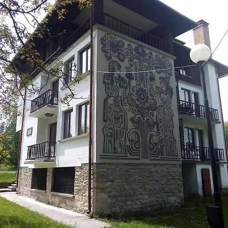 Чичо Томовата Колиба Hotel Tryavna Esterno foto