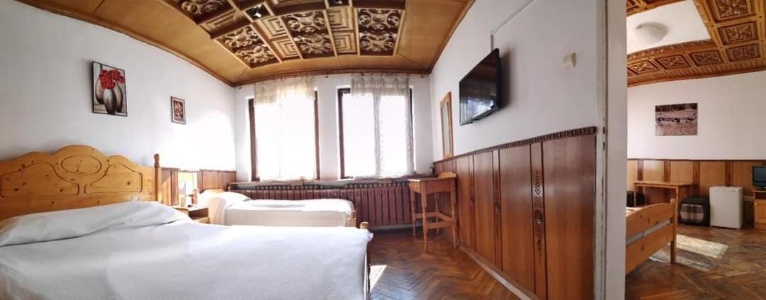 Чичо Томовата Колиба Hotel Tryavna Esterno foto